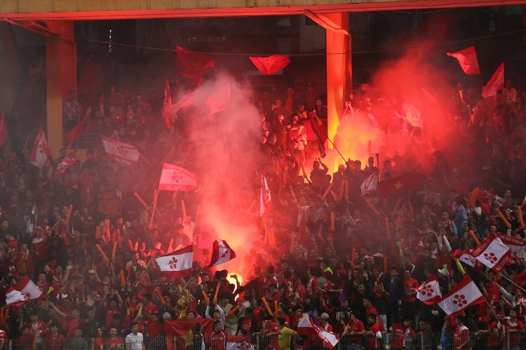 Ảnh bài viết Chặn pháo sáng chỉ có thể bắt đầu từ một nơi