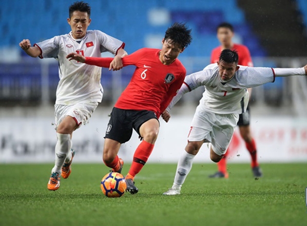 Các cầu thủ U19 Việt Nam vẫn để lộ điểm yếu thể lực.