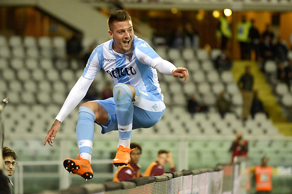 Tỏa sáng ở Lazio, Sergej Milinkovic-Savic được đồn đoán là có liên hệ với loạt ông lớn châu Âu.