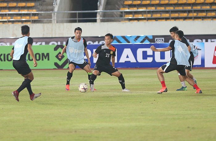 Đội chủ nhà thậm chí còn tiết lộ họ chơi bóng ngắn, phòng ngự phản công để đánh bại tuyển Việt Nam, hoặc chí ít là 1 điểm.