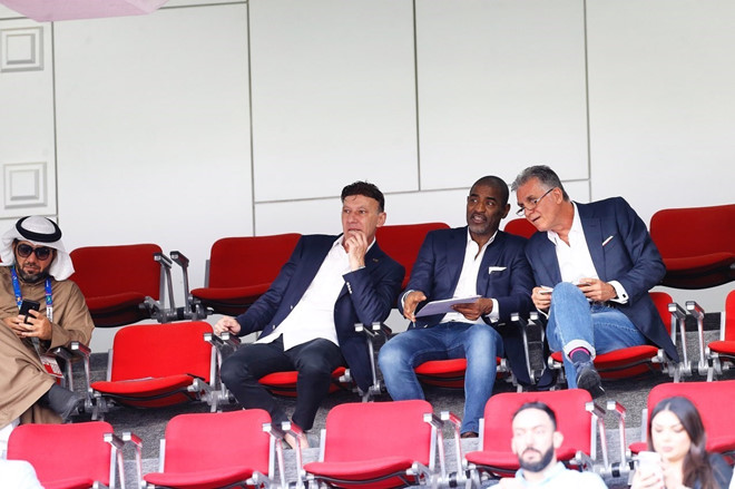 Ảnh bài viết HLV Carlos Queiroz cùng trợ lý do thám trận đấu giữa Việt Nam và Iraq