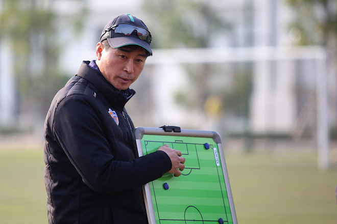 Chiến lược gia Hàn Quốc đánh giá rất cao khả năng của U22 Việt Nam sau trận chạm trán bất phân thắng bại.