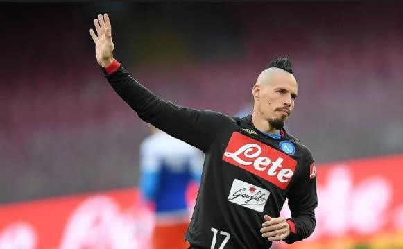 Ảnh bài viết Chê bóng đá Trung Quốc kém cỏi, Marek Hamsik bị ném 'gạch đá'