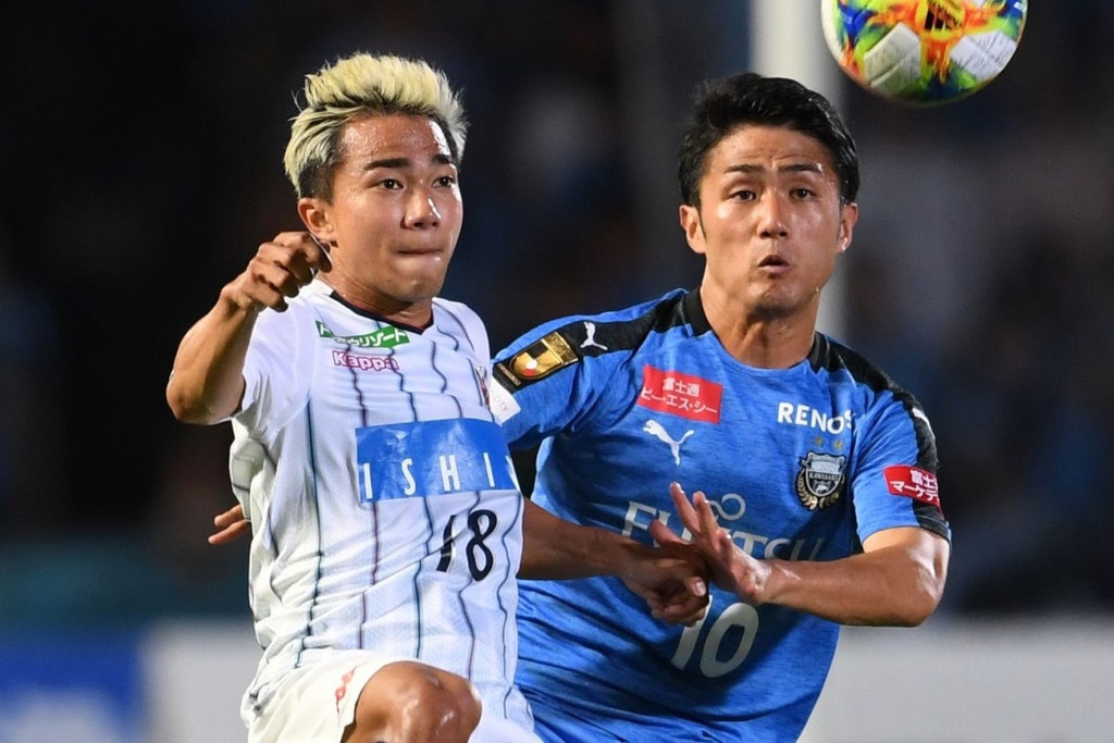 Chanathip được Transfermarkt định giá 1,9 triệu euro. Mùa giải năm ngoái, anh chơi 30 trận cho Sapporo trên mọi đấu trường, ghi 4 bàn và có 7 pha kiến tạo. Năm nay, tiền vệ Thái Lan được tái ngộ với người đồng hương Kawin Thamsatchanan khi CLB Nhật Bản chiêu mộ thủ thành này hồi đầu mùa.