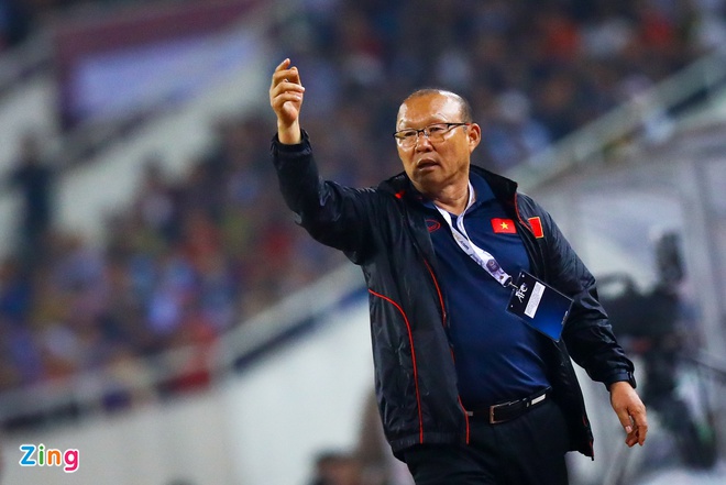HLV Park Hang-seo sẽ phải đau đầu với bài toán nhân sự trước thềm AFF Cup 2020. Ảnh: Minh Chiến.