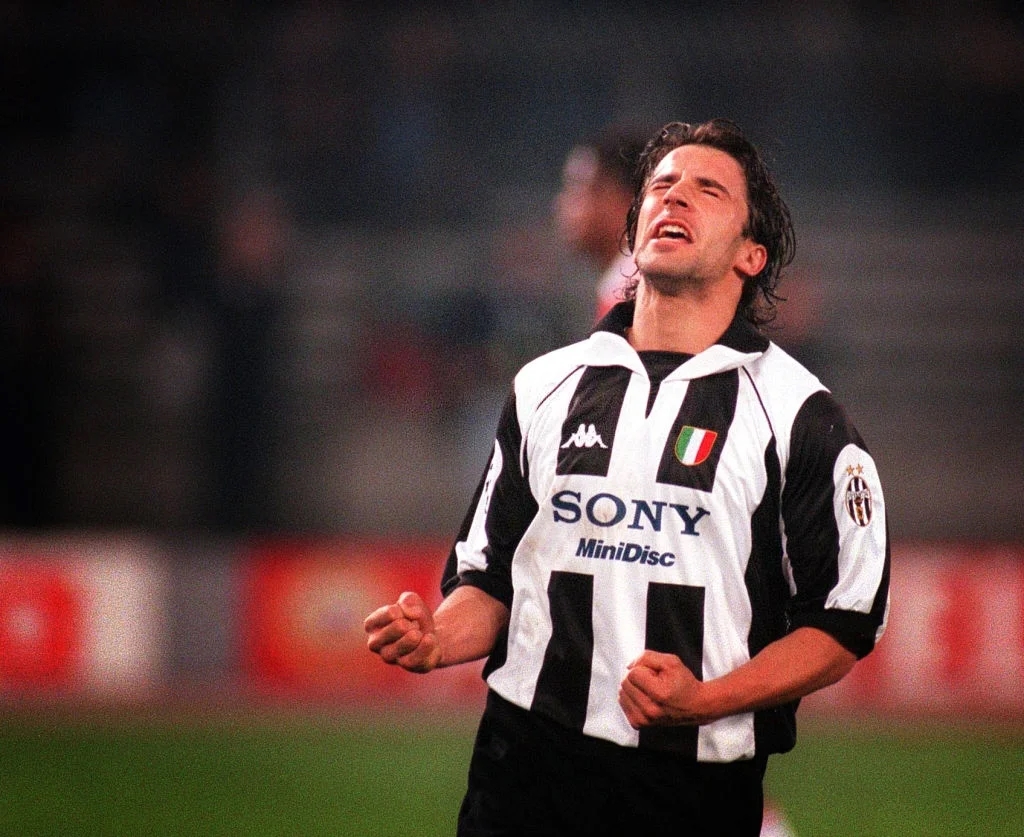Del Piero không thể lấy lại phong độ đỉnh cao sau chấn thương dây chằng vào năm 1998.