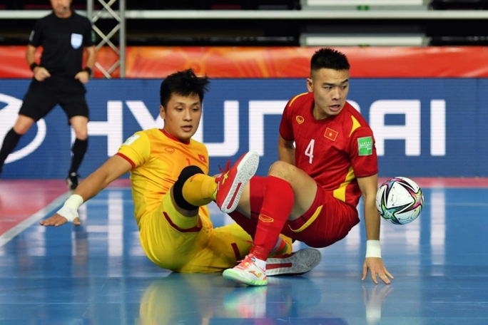 Thủ thành Hồ Văn Ý và Châu Đoàn Phát là hai trụ cột quan trọng trong đội tuyển futsal quốc gia.