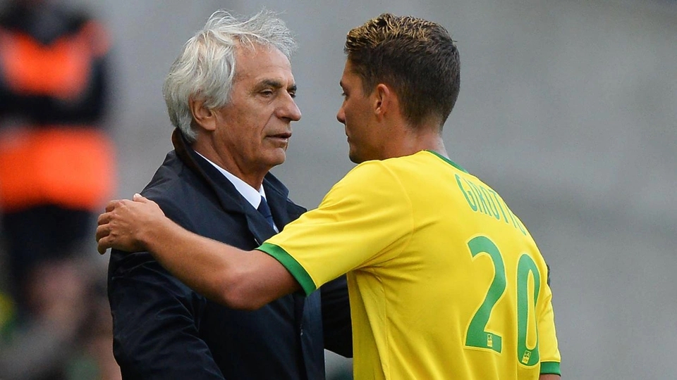 Trong sự nghiệp HLV của mình, ông Halilhodzic cũng từng dẫn dắt nhiều đội bóng lớn của Pháp như Lille, Paris Saint-Germain hay Nantes. Cá tính mạnh của Halilhodzic khiến ông nhiều lần gặp vấn đề với cầu thủ hay lãnh đạo các LĐBĐ chủ quản.