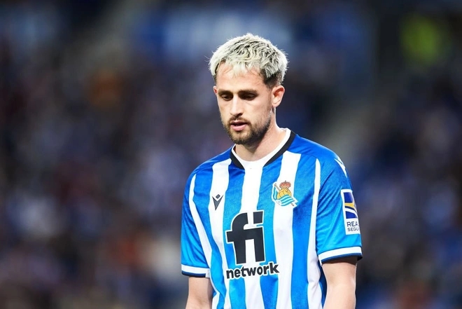 Adnan Januzaj (27 tuổi, giá trị 12 triệu euro): Januzaj và Real Sociedad nhiều lần thất bại trong việc đàm phán gia hạn hợp đồng. Barca được cho là muốn chiêu mộ miễn phí tuyển thủ Bỉ.