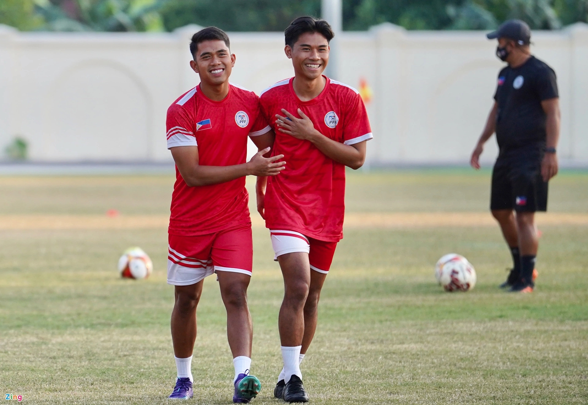 U23 Philippines dự giải với nhiều cầu thủ sinh từ năm 2000 đến 2004. Trước khi đến đây, họ đã có buổi tập đầu tiên tại sân vận động Bãi Bằng hôm 3/5.