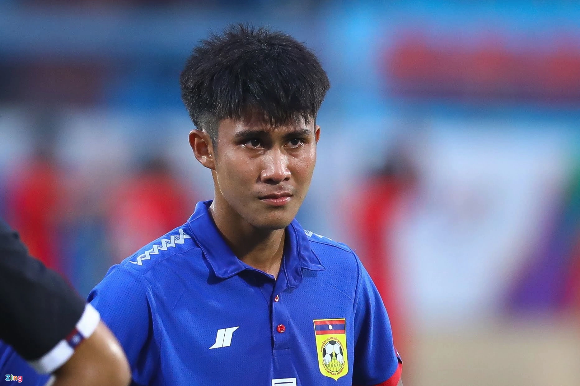 Những giọt lệ ứa ra trên khóe mi của những cầu thủ trẻ của U23 Lào. Họ đã lỡ cơ hội giành 3 điểm quý giá trong bảng đấu có Thái Lan và Malaysia.