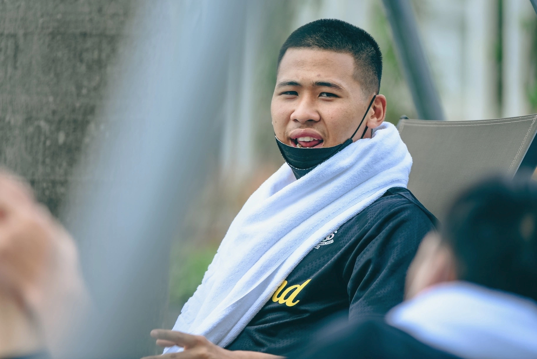 U23 Thái Lan sẽ chạm trán Singapore lúc 19h ngày 9/5. Giành 3 điểm là mục tiêu cho thầy trò Polking.