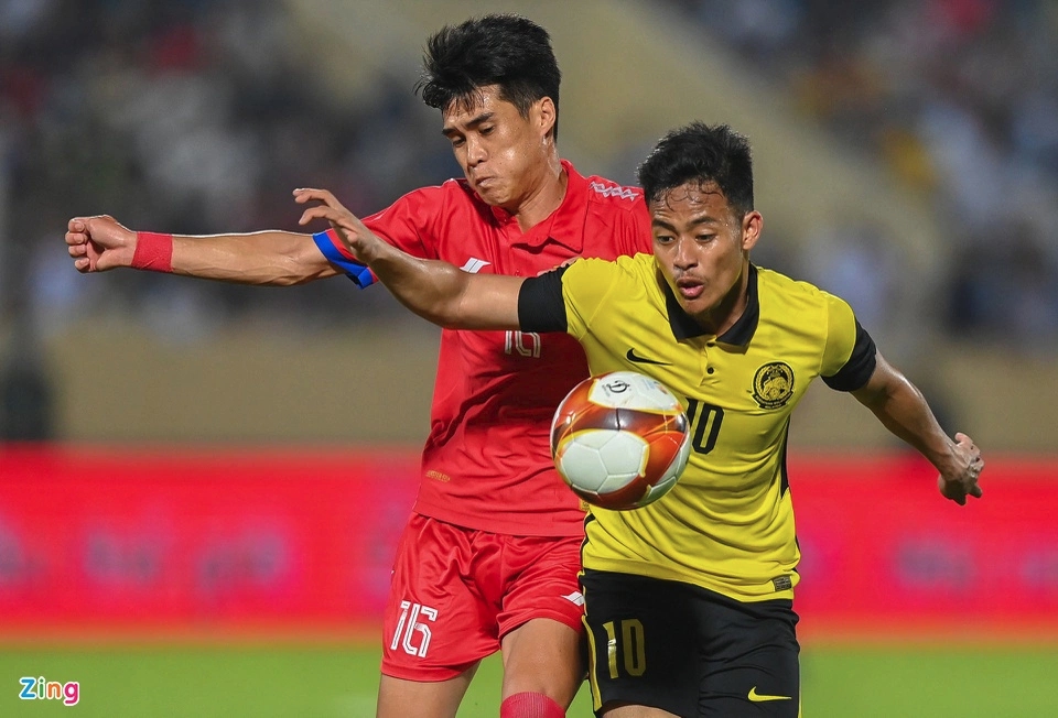 Luqman Hakim Shamsudin không chỉ đóng vai trò như chân sút thuần túy trong lối chơi của U23 Malaysia tại SEA Games 31. Ảnh: Việt Linh.