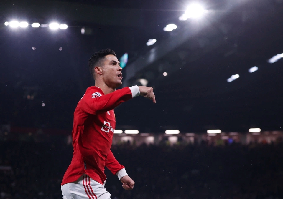 Ronaldo thi đấu tổng cộng 76.266 phút. Cứ trung bình 109,26 phút, anh ghi được một bàn thắng.