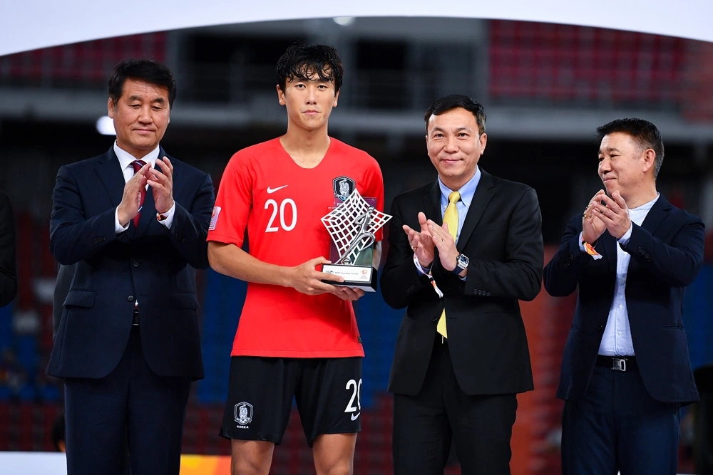 Ảnh bài viết AFC mời quyền Chủ tịch VFF trao cúp U23 châu Á