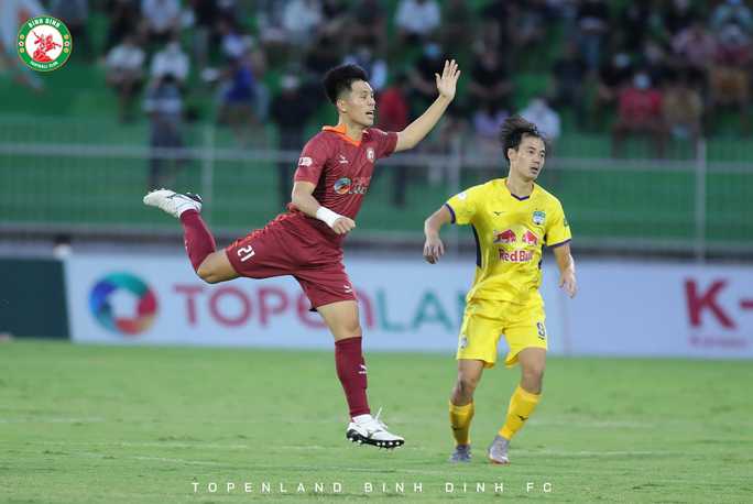 Đình Trọng hoàn thành xuất sắc nhiệm vụ trước HAGL.
