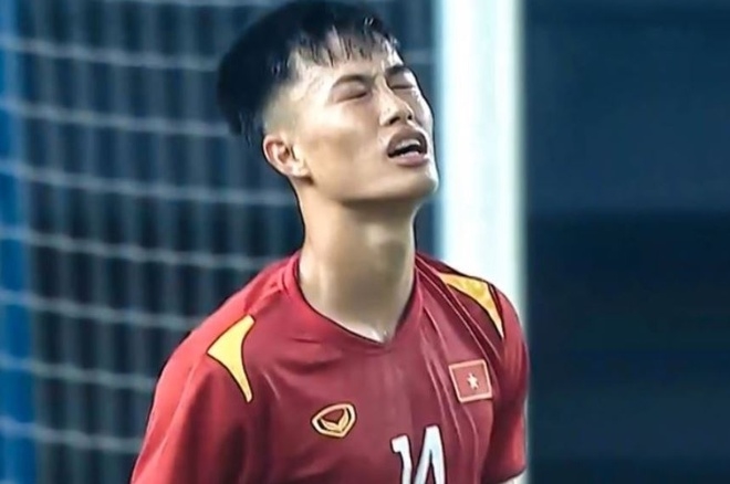 Ảnh bài viết HLV U19 Việt Nam: 'Cầu thủ gặp một chút vấn đề tâm lý'