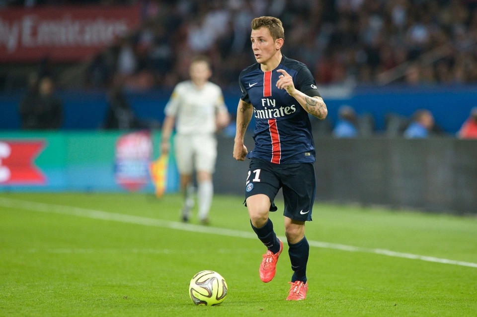 Lucas Digne là hậu vệ cánh khác được PSG mua từ Ligue 1 trong một thập niên qua. Cầu thủ chạy cánh trái người Pháp cập bến sân Parc des Princes vào hè 2013 từ Lille với giá 15 triệu euro. Chỉ sau 2 mùa giải, anh phải rời PSG để Roma theo dạng cho mượn.