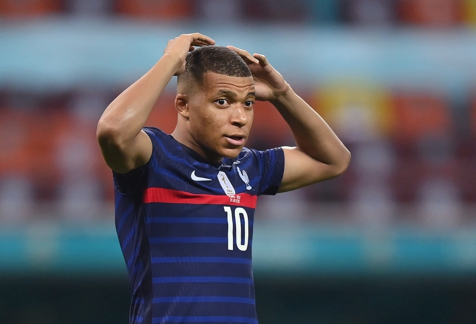 Mbappe đứng trước cơ hội bảo vệ chức vô địch World Cup.
