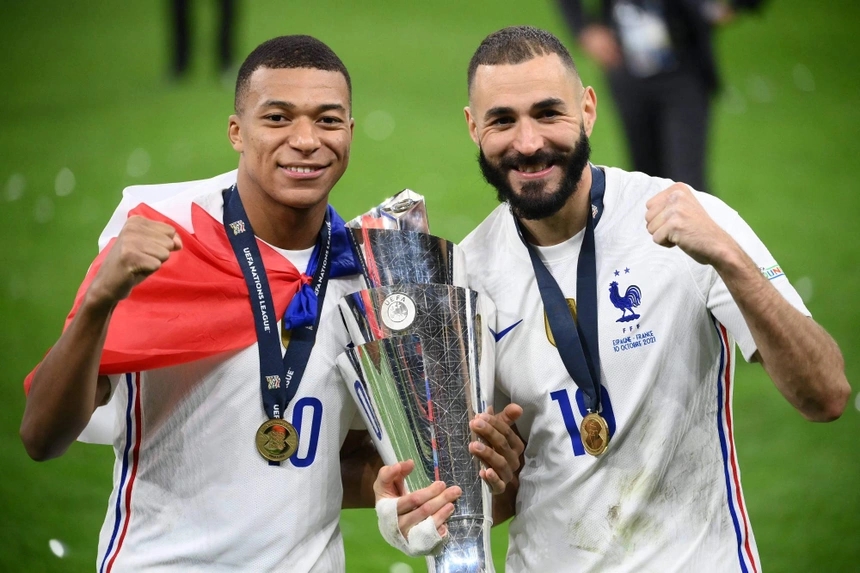 Thành bại của tuyển Pháp tại World Cup 2022 phụ thuộc vào phong độ của Mbappe và Benzema. Ảnh: Reuters.