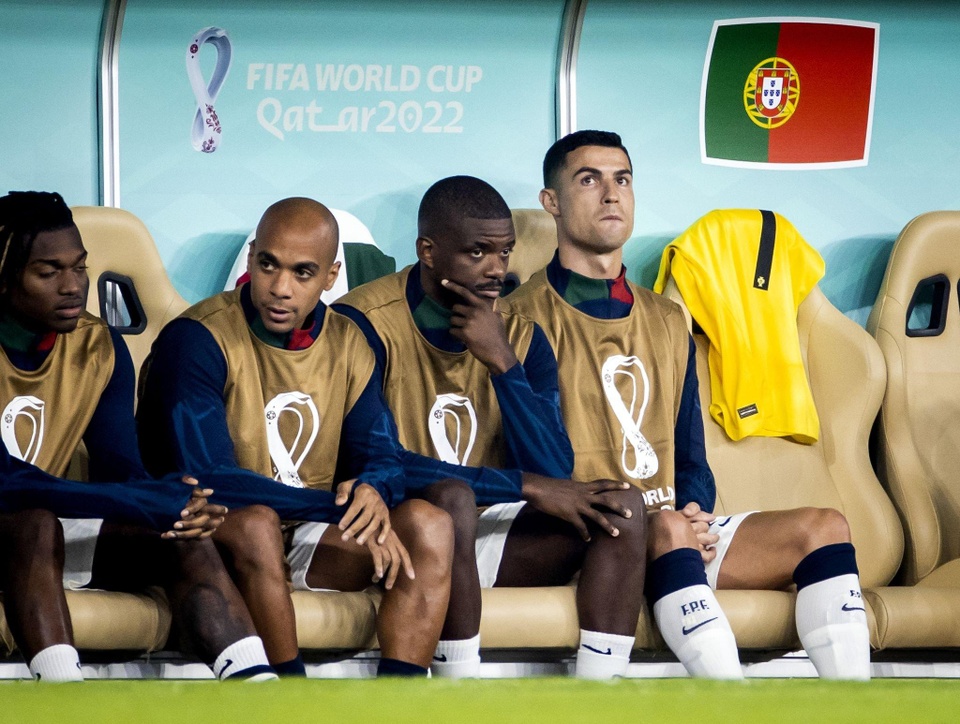 Màn trình diễn nhạt nhòa tại World Cup 2022 càng thể hiện việc Ronaldo qua đỉnh cao phong độ. Nếu không đến Al-Nassr, Sporting Lisbon được cho là bến đỗ tiềm năng của Ronaldo. Bên cạnh đó, kịch bản CR7 gia nhập CLB Inter Miami ở Mỹ cũng được nhắc đến.