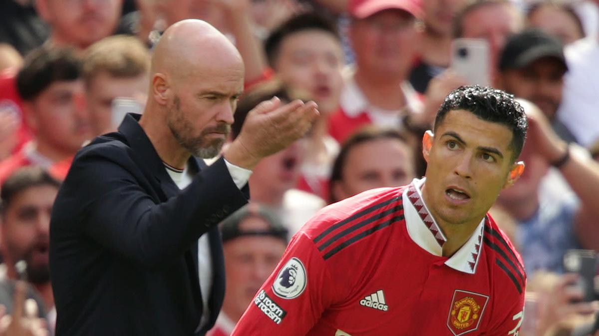 Ronaldo 'phá' MU khi không chấp nhận cảnh dự bị.