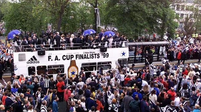 Lễ ăn mừng thành tích vào đến chung kết FA Cup của Newcastle.