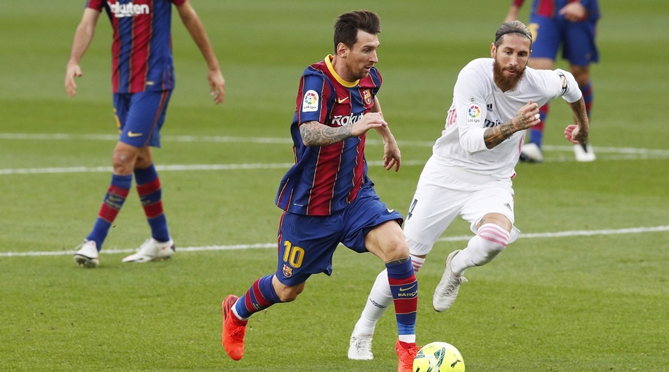 Trái ngược với Busquets, Ramos giữ kỷ lục không mong muốn khi trải qua nhiều trận thua ở El Clasico nhất. Cầu thủ 36 tuổi 20 lần nhận thất bại khi đối đầu Barcelona. Tỷ lệ thua của Ramos ở mức 44,4%.