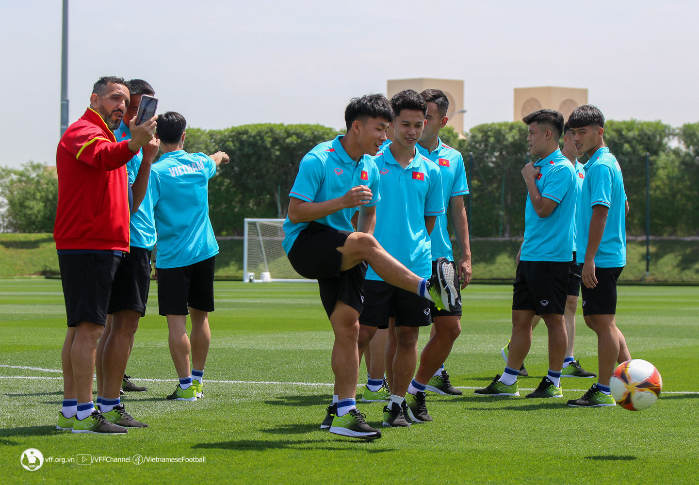 Điều kiện thời tiết tại Doha thời điểm hiện tại cũng rất lý tưởng cho việc tập luyện và thi đấu, với nhiệt độ dao động từ 20 cho đến cao nhất là 28 độ C.