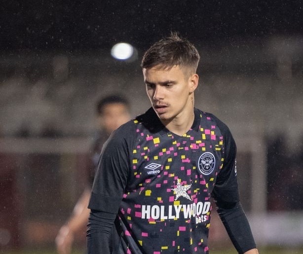 "Quý tử" nhà Beckham có thời gian theo đuổi quần vợt và thậm chí tập luyện với Andy Murray. Đến tháng 9/2020, Romeo trở lại bóng đá khi gia nhập Inter Miami, CLB do cha anh sở hữu. Hè năm ngoái, Romeo được HLV Phil Neville cho ra sân trong trận thua 0-6 của Inter Miami trước Barcelona ở loạt trận giao hữu hè.