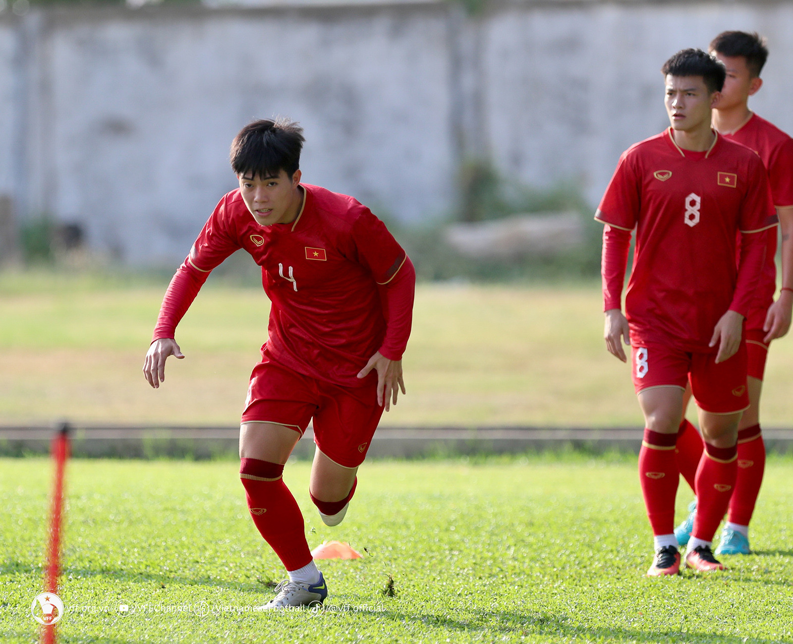 Bên cạnh đó là sự phối hợp ăn ý.
