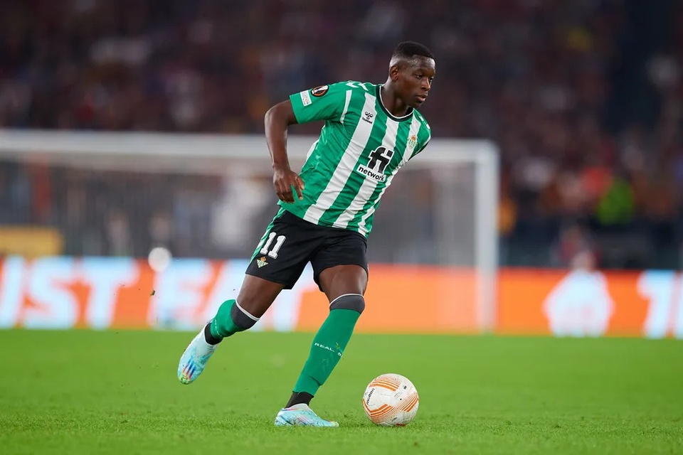 Luiz Henrique của Real Betis cũng gây ấn tượng bởi khả năng đi bóng kỹ thuật. Cầu thủ 22 tuổi này mất trung bình 21 phút 41 giây cho một pha rê bóng hiệu quả, đạt tỷ lệ thành công 60,5%.