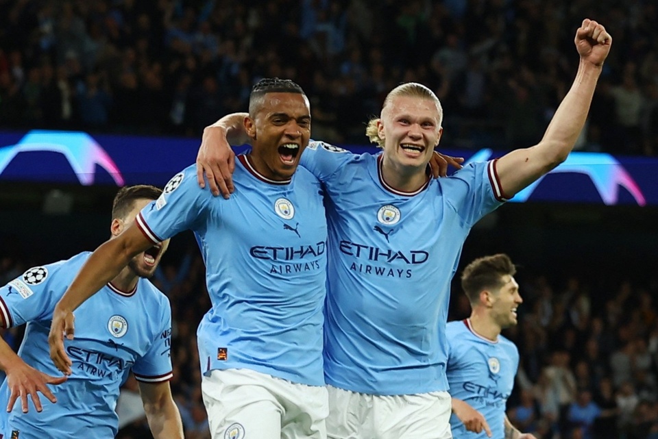Man City giữ vững vị trí đội bóng có tổng giá trị đội hình cao nhất thế giới (1,09 tỷ euro). Đội bóng thành Manchester có mùa giải xuất sắc khi giành cú ăn ba danh hiệu Premier League, FA Cup và Champions League.