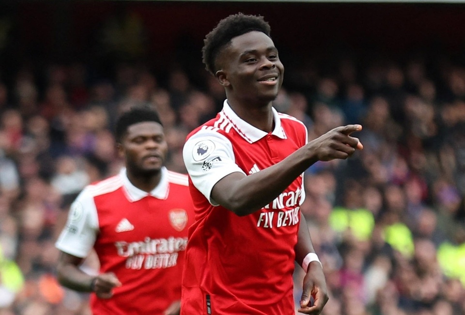 Arsenal gây bất ngờ khi cạnh tranh chức vô địch Premier League với Man City đến những vòng cuối. Đội bóng của HLV Mikel Arteta tăng giá trị đáng kể (lên đến 976 triệu euro) sau mùa 2022/23, xếp thứ 2 trong số các đội thuộc top 5 giải hàng đầu châu Âu.