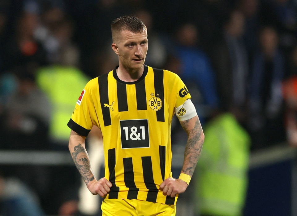 Dortmund cạnh tranh quyết liệt với Bayern Munich cho chức vô địch Bundesliga 2022/23. Dù thất bại ở vòng cuối nhưng thầy trò HLV Edin Terzic vẫn có màn thể hiện đáng khen. Giá trị đội hình Dortmund tăng lên đến 559,25 triệu euro.