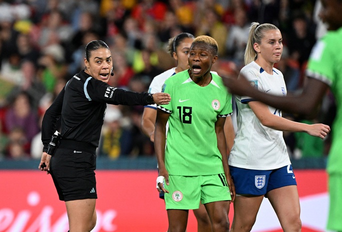 World Cup nữ 2023: Thiếu người, đội Anh thắng nhọc Nigeria trên chấm 11m - Bóng Đá