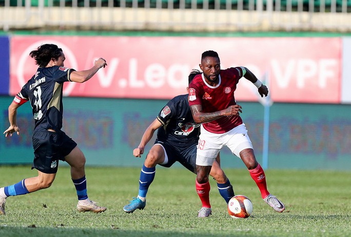 Chỉ cần hòa ở vòng cuối, CLB TP HCM sẽ chắc suất trụ hạng V-League.