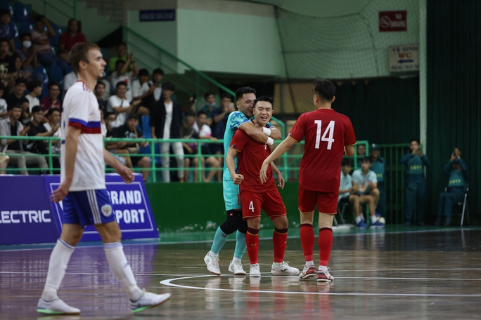 Ảnh bài viết Tuyển futsal Việt Nam hòa 3-3 với đội tốp 4 thế giới