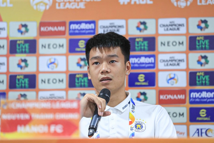 Ảnh bài viết Hà Nội FC toàn thua, Nguyễn Thành Chung nói chưa phải quá tệ