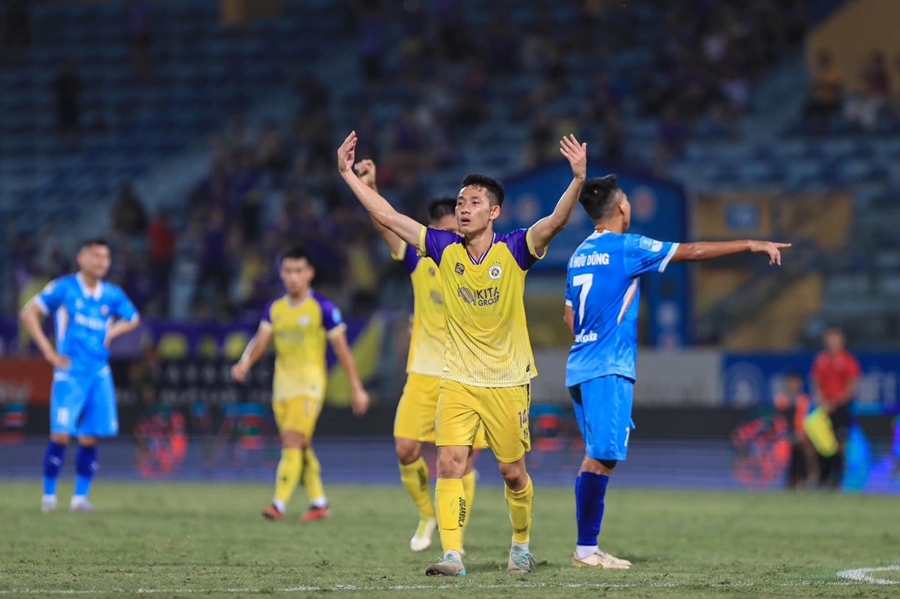 Ảnh bài viết Thoát thẻ đỏ, Hà Nội ghi danh vào top 4 Cúp Quốc gia