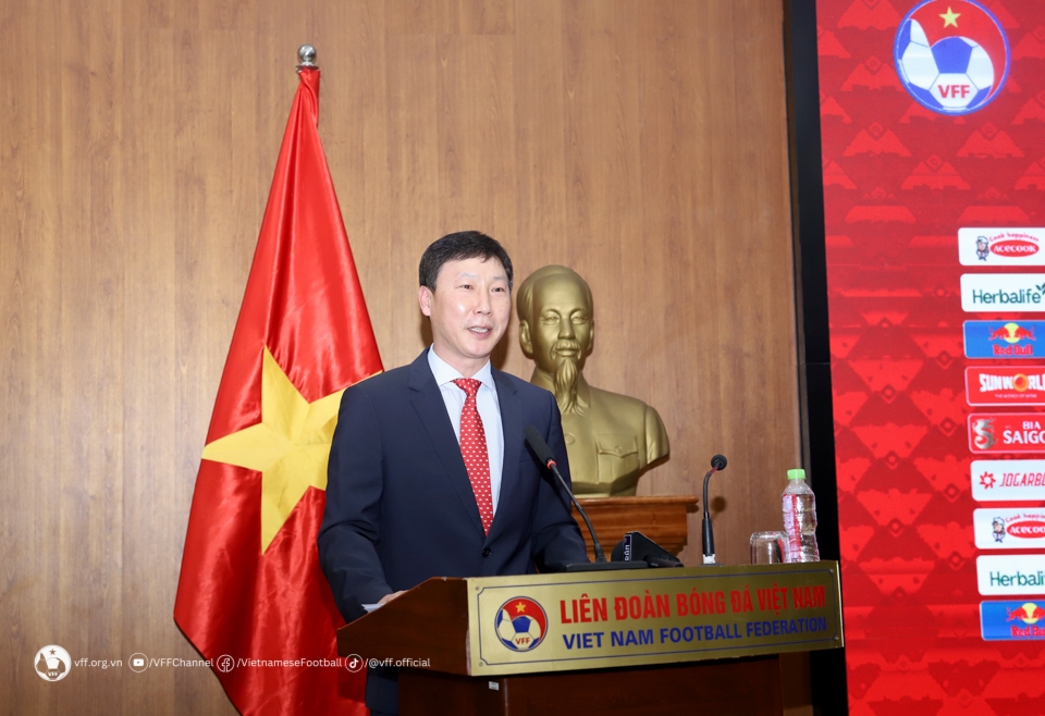 HLV Kim Sang-sik. Ảnh: VFF.