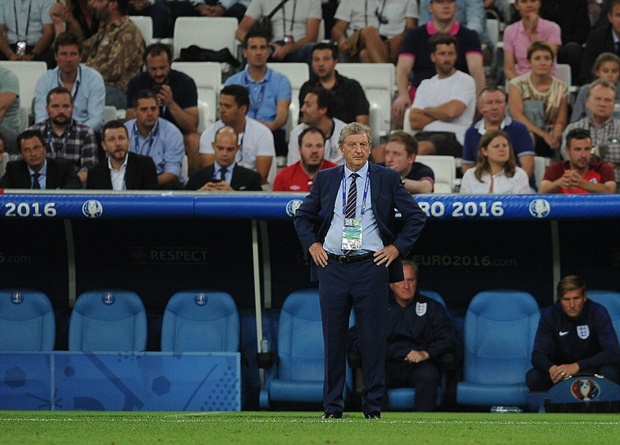 Ảnh bài viết Roy Hodgson ‘chết lặng’ nhìn tuyển Anh bị gỡ hòa ngay phút cuối