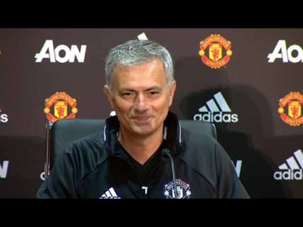 Mourinho dành những lời 'có cánh' cho Pogba sau trận ra mắt. Ảnh: Internet.