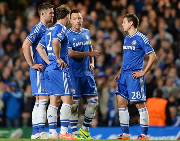 Hàng thủ già nua của Chelsea hiện đang gặp rất nhiều vấn đề. Ảnh: Internet.