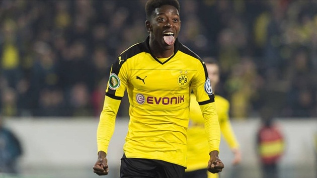 Ousmane Dembele (Pháp): Chỉ sau 1 mùa giải rực sáng trong màu áo Rennes (ghi 12 bàn thắng, kiến tạo 5 lần sau 26 lần ra sân), Dembele lập tức gói hành lý sang nước Đức đầu quân cho Dortmund, trước con mắt thèm thuồng của Bayern Munich. Được hai đại gia nước Đức quan tâm chứng tỏ sức hút của tài năng sinh ngày 15/5/1997. Sau 8 trận Bundesliga, Dembele đã có 1 bàn thắng và 4 kiến tạo. Tài năng nước Pháp đã lên tuyển quốc gia, nhưng anh vẫn đủ điều kiện dự U20 World Cup. Ảnh: Internet.