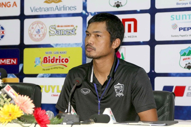 HLV U21 Thái Lan Ithsara Sritharon cho rằng U21 Việt Nam mạnh hơn U21 HAGL.