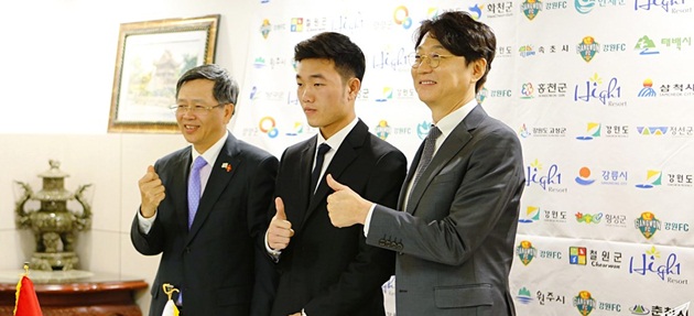 Xuân Trường được kỳ vọng sẽ giúp Gangwon FC thu hút tài trợ từ những doanh nghiệp Việt Nam.