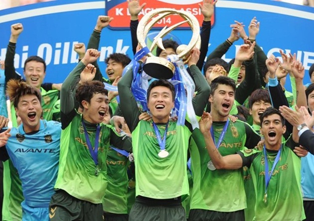 Jeonbuk hùng mạnh là thế nhưng cũng vất vả để kiếm tiền để chi trả các hoạt động.