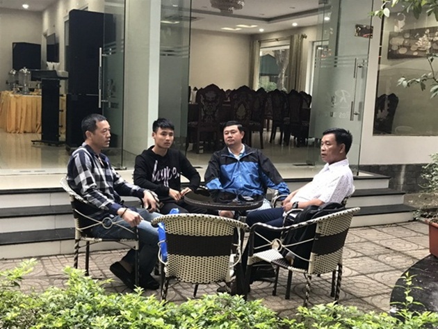 Ảnh bài viết Lãnh đạo SLNA thăm hỏi “nạn nhân” bị gãy mũi