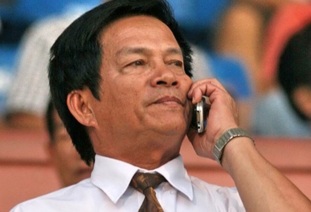 Theo ông Trịnh Minh Huế, vì tổ chức lãnh đạo bóng đá Việt Nam thiếu chuyên môn nên vẫn phải phụ thuộc vào ông Mùi, một người biết luật.